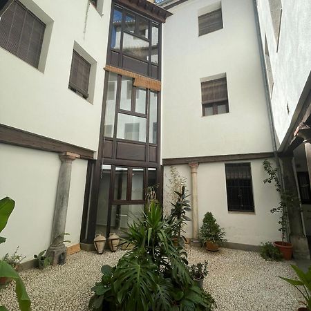 Suite Puerta De La Alhambra กรานาดา ภายนอก รูปภาพ